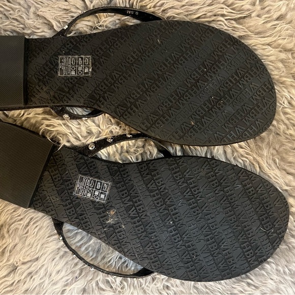 White House Black Market flip flops - Picture 3 of 3